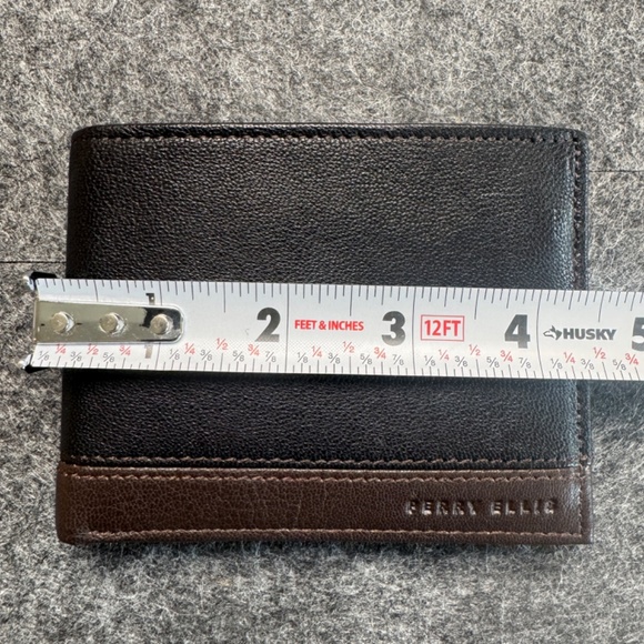 Perry Ellis Portfolio Bifold Passcase Leather Men's Wallet Removable ID Holder - Picture 8 of 11
